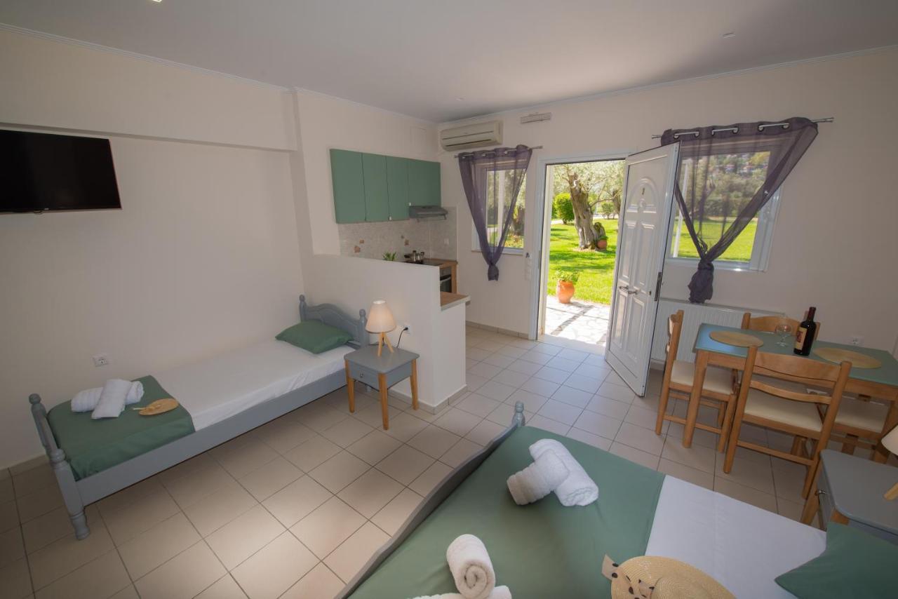 Elaia - Apartments & Studios Lefkada City Екстер'єр фото